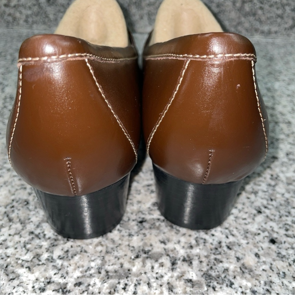 Elegant Brown Leather Loafers - Picture 4 of 4